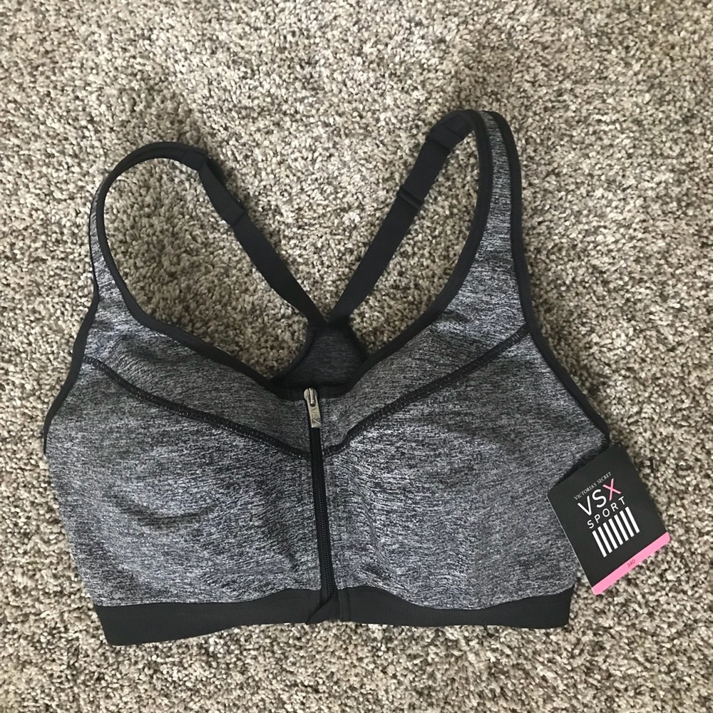 NEW WITH TAGS Victoria’s Secret Sports Bra